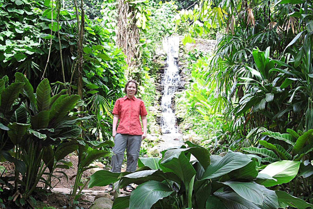 Selfie mit Selbstauslöser im Botanischen Garten von Rio de Janeiro