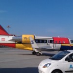 Flugzeug im Mondrian-Design auf dem Flughafen Zürich