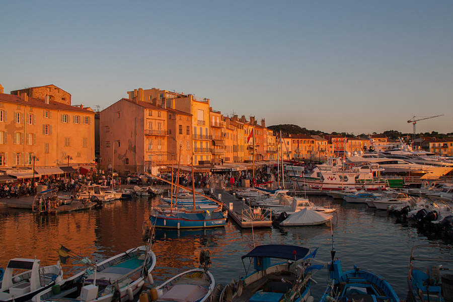 Auf der Suche nach dem Gendarm von St. Tropez - im September kamen wir bei unserem #roadtripgalore in dem französichen Hafenort vorbei.