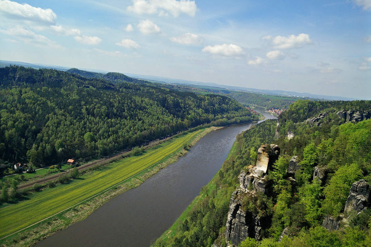 Blick auf die Elbe vom Elbsandsteingebirge