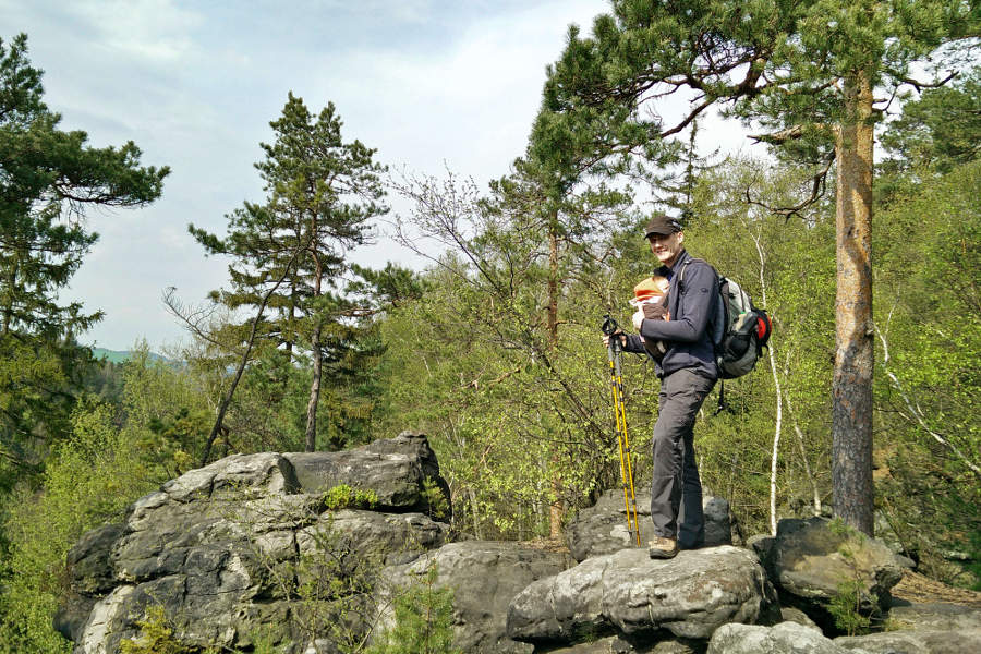 Steffen mit dem K1 während der Wanderung durchs Bielatal