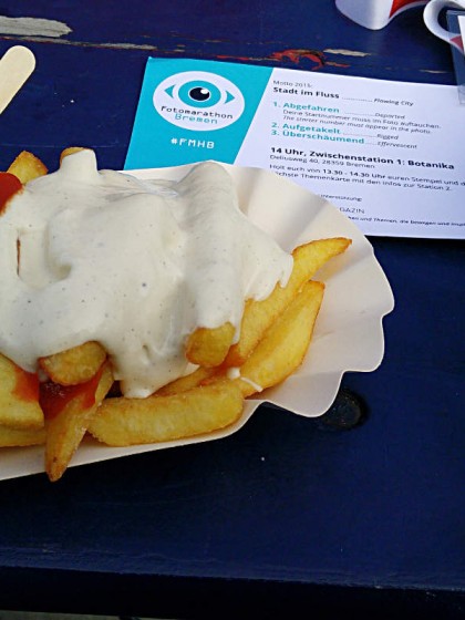 Leckere Pommes von der Veganbar als Stärkung beim Fotomarathon Bremen